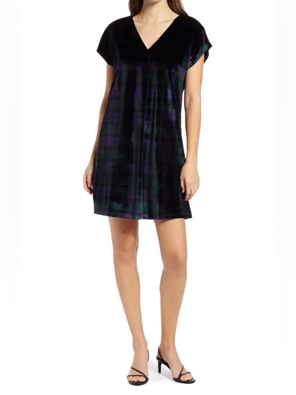 Vinard Vines Velvet Plaid V-Neck Nightshirt in Black and Purple